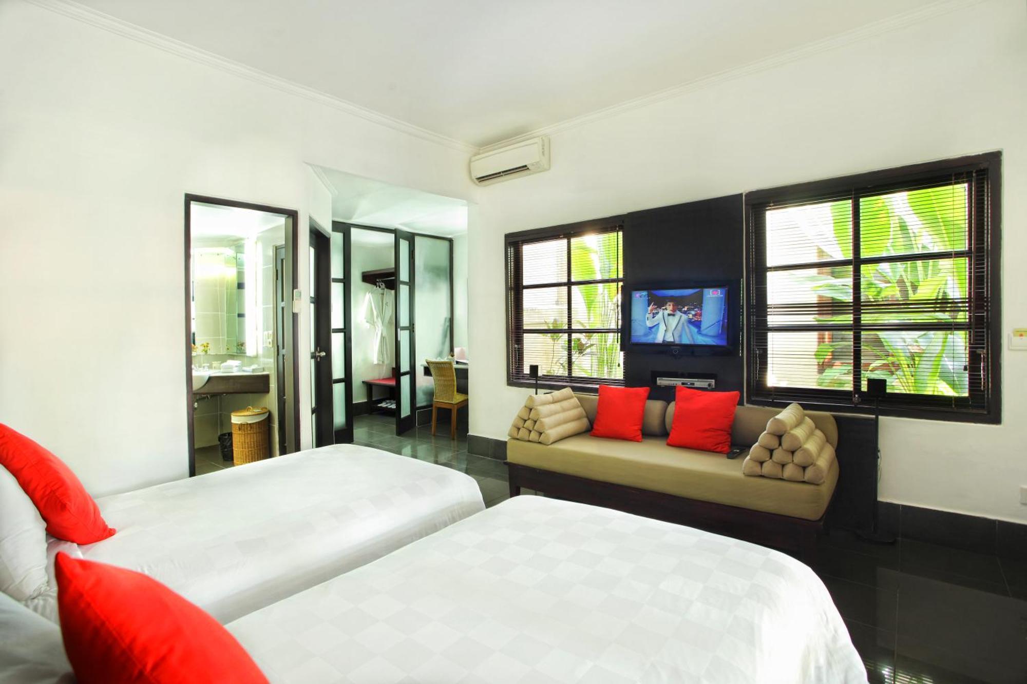 Segara Village Resort 4*